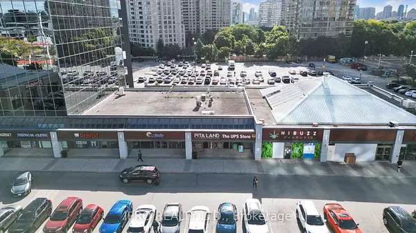 Mississauga, ON L5R 3E7,30 Eglinton AVE W #12B