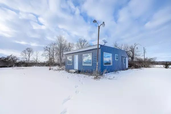 11 Melville RD, Prince Edward County, ON K0K 1T0