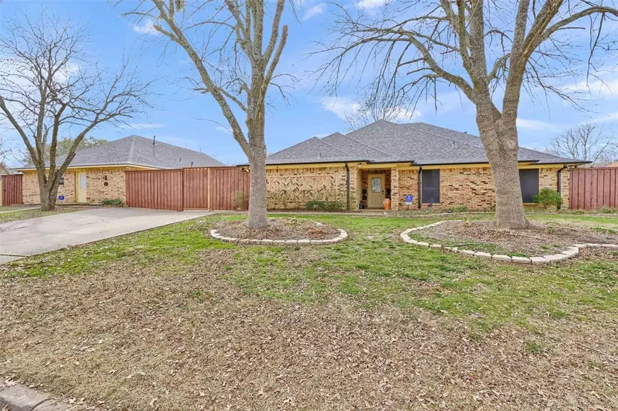 111 Park Lane, Pottsboro, TX 75076