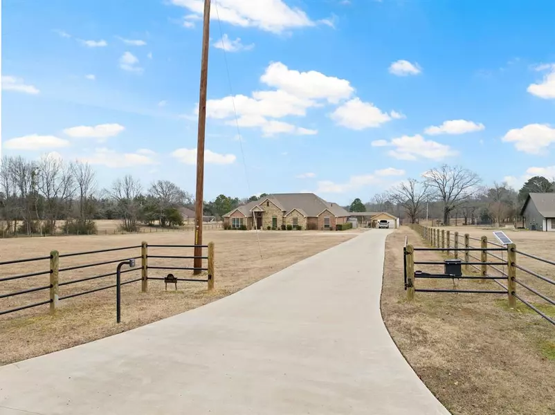 440 County Road 3245, Mount Pleasant, TX 75455