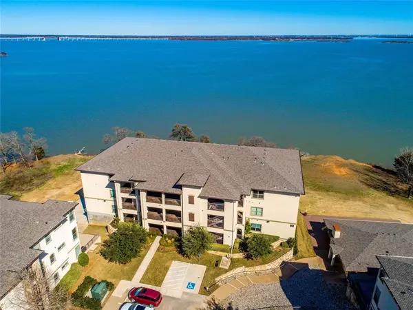 500 Waters Edge Drive #323, Lake Dallas, TX 75065