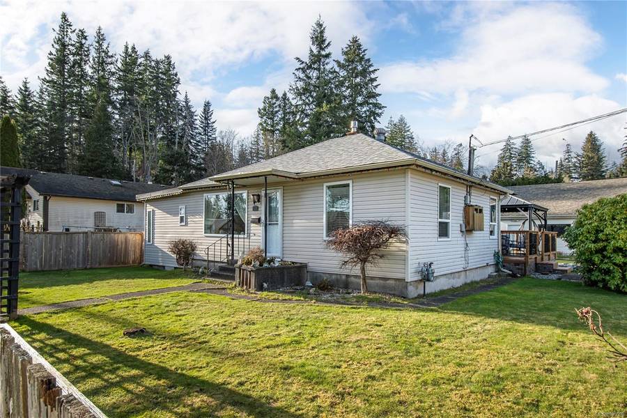 2742 Vargo Rd, Campbell River, BC V9W 4W9