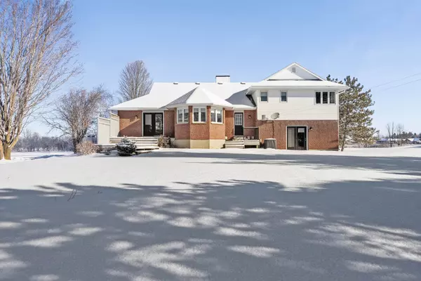 Renfrew, ON K7S 0E1,151 Duncan DR