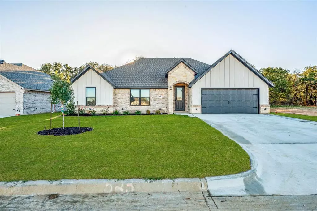 Tolar, TX 76476,523 Calla Lily Way