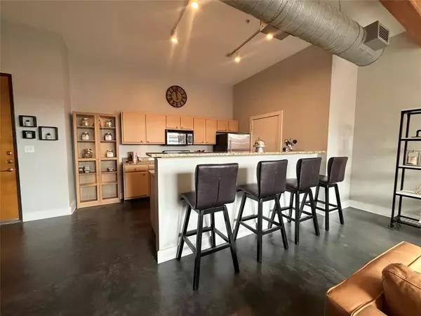 Dallas, TX 75204,2502 Live Oak Street #302