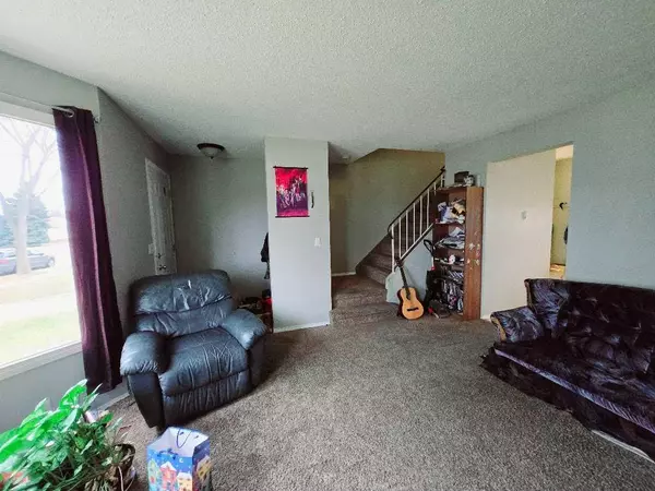 Camrose, AB T4V 3K1,6409A Enevold DR