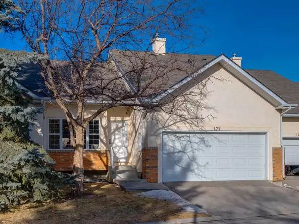 171 Prominence HTS SW, Calgary, AB T3H 2Z6