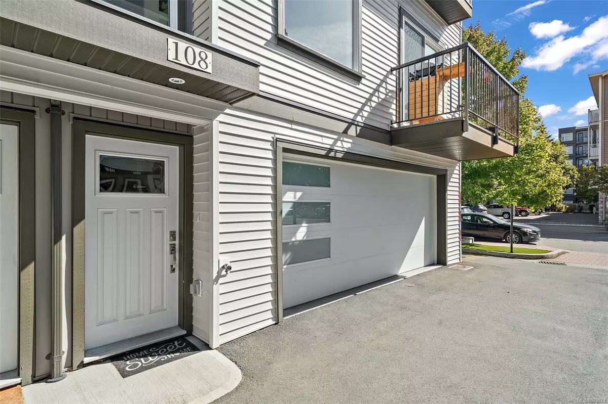 Langford, BC V9B 0T3,894 Hockley Ave #108