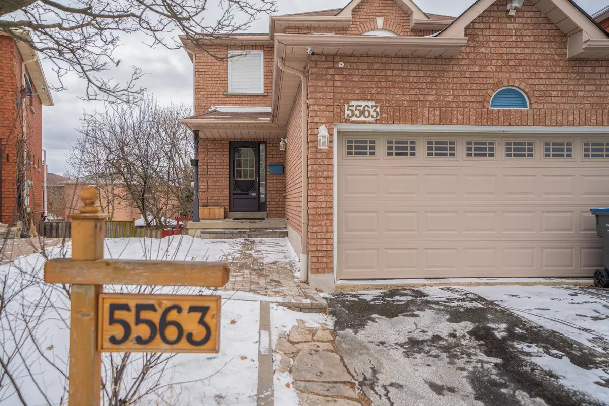 Mississauga, ON L5R 3M8,5563 Lockengate CT