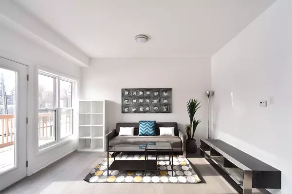 2 Yans WAY, Markham, ON L3R 0J8