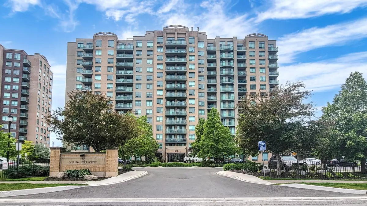 Richmond Hill, ON L4B 4T9,39 Oneida CRES #LPH19