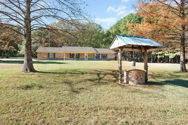 Mineola, TX 75773,150 County Road 2325