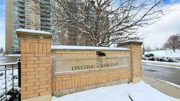 Richmond Hill, ON L4B 4T9,39 Oneida CRES #LPH19