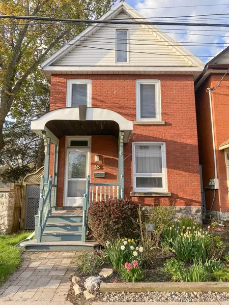 38 Ordnance ST, Kingston, ON K7K 1G4