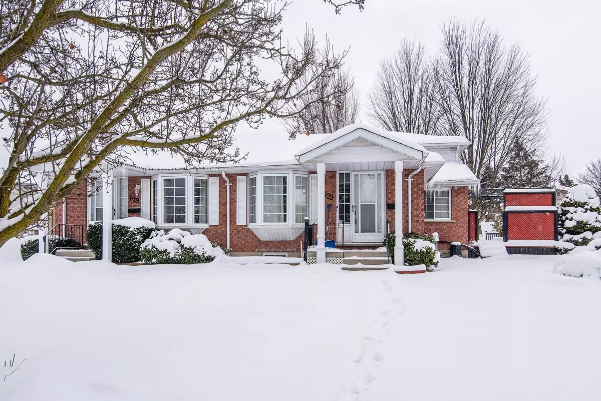 Waterloo, ON N2T 2K6,629B Settlersfield CT