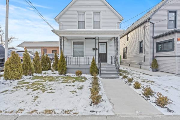 4475 First AVE, Niagara Falls, ON L2E 4G1