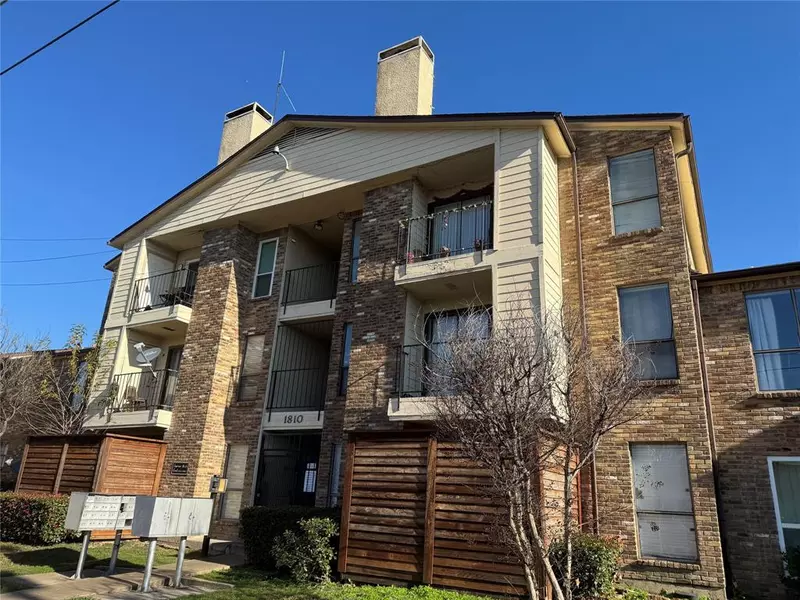 1810 N Garrett Avenue #116, Dallas, TX 75206