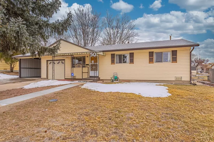 50 MacNaughton Rd, Pueblo, CO 81001