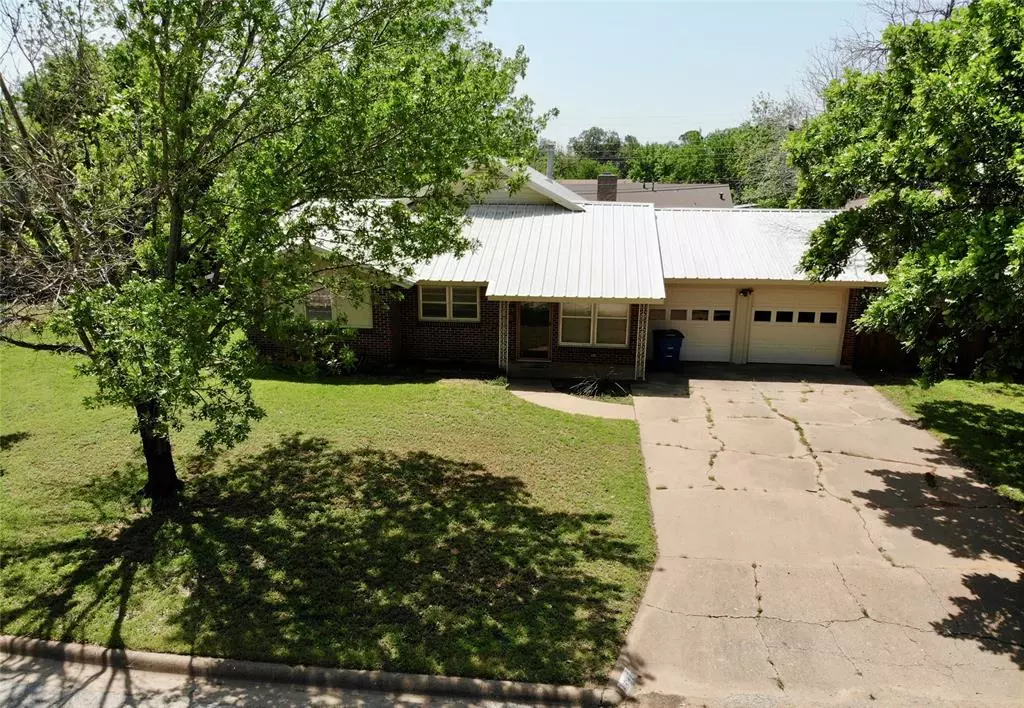 Breckenridge, TX 76424,1307 Sycamore Street