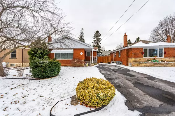 54 Sherwood Rise, Hamilton, ON L8T 1N8