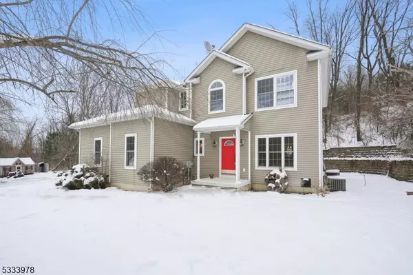 26 Aster St, Vernon Twp., NJ 07418