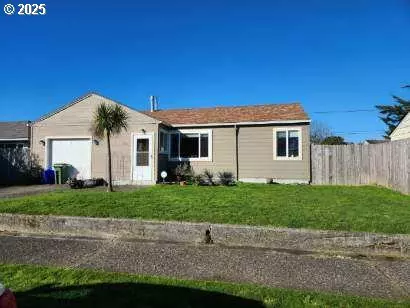 954 NOBLE AVE, Coos Bay, OR 97420