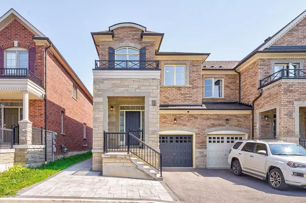 12 Twinflower LN, Richmond Hill, ON L4E 1E7