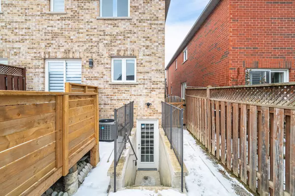 Mississauga, ON L5W 1Z8,1122 Hickory Hollow GLN #BSMT