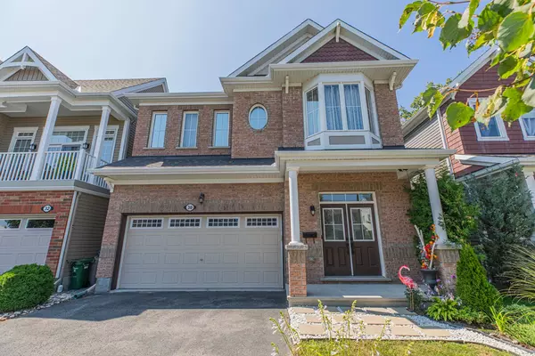 30 Summitview DR, Kanata, ON K2M 2V9