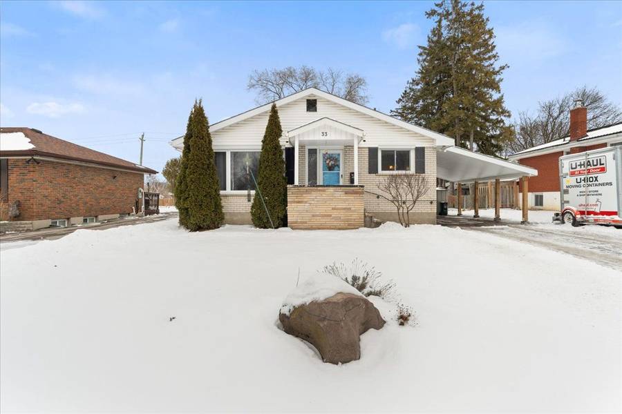 33 Village DR, Hastings, ON K8P 4K2