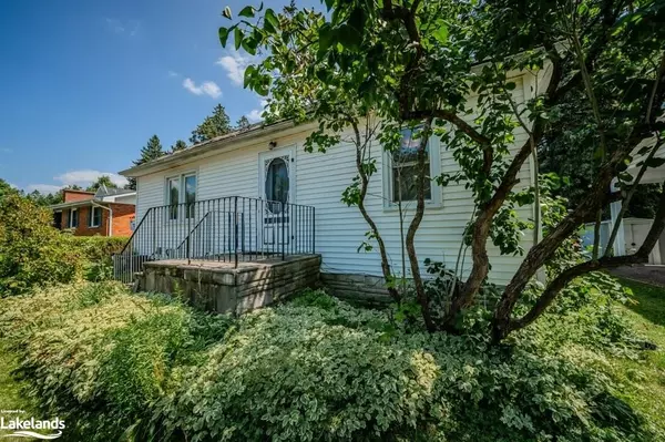 104 ANN ST, Bracebridge, ON P1L 1M1