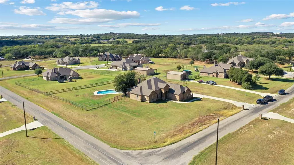 301 Spring View Court, Springtown, TX 76082