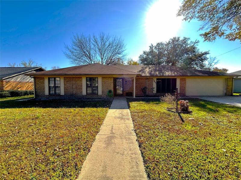 508 Vonda Drive, Sulphur Springs, TX 75482