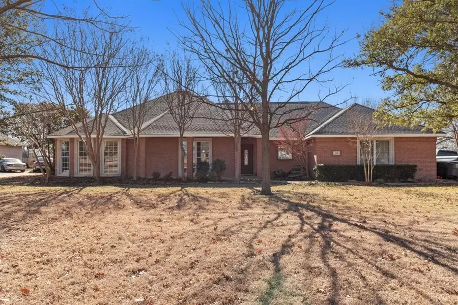 140 Suburban Drive, Ovilla, TX 75154