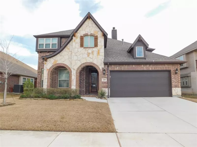 2905 Parkwood Circle, Denton, TX 76226