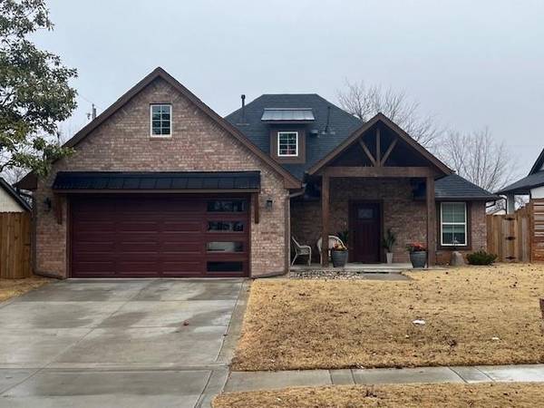 10107 Saint Patrick Drive, Midwest City, OK 73130