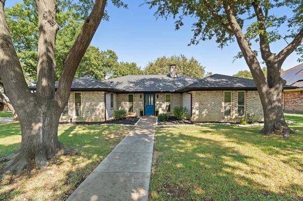 1301 Tierra Calle, Carrollton, TX 75006