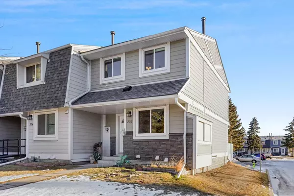 202 Georgian Villas Northeast, Calgary, AB T2A7C9