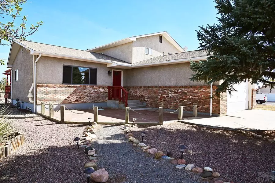 950 S Los Charros Dr, Pueblo West, CO 81007