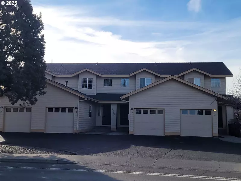 1065 NE PURCELL BLVD, Bend, OR 97701