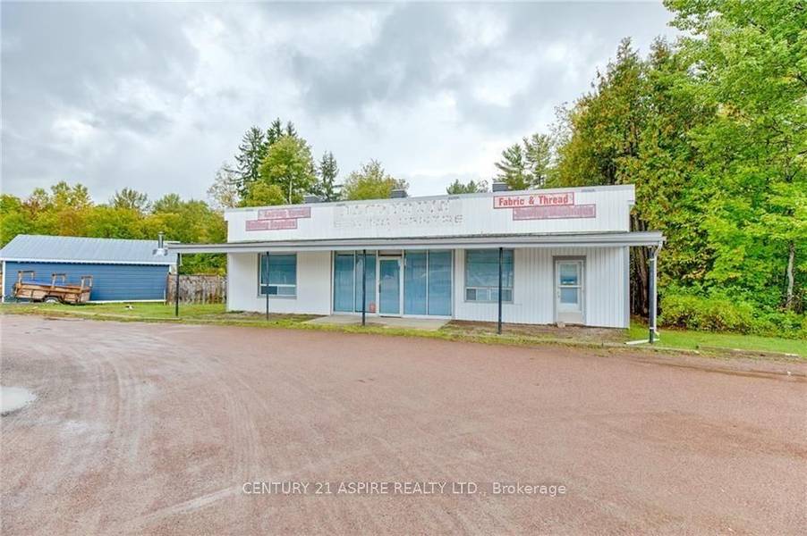 2096 Petawawa BLVD, Renfrew, ON K8A 7G9