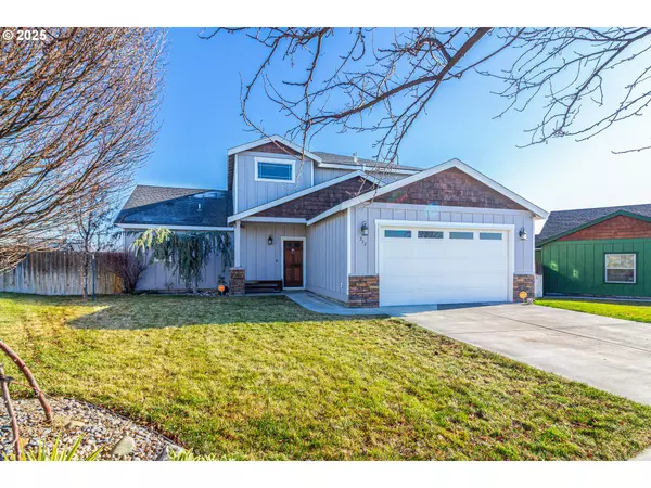 Hermiston, OR 97838,382 NW CRESTVIEW CT