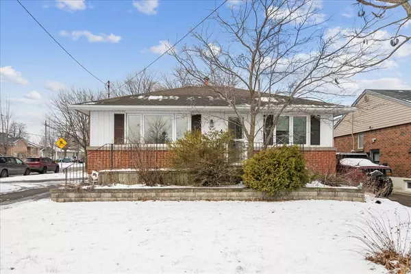 4 Fernwood CRES, Hamilton, ON L8T 3L1