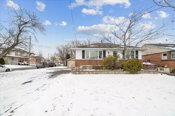 Hamilton, ON L8T 3L1,4 Fernwood CRES