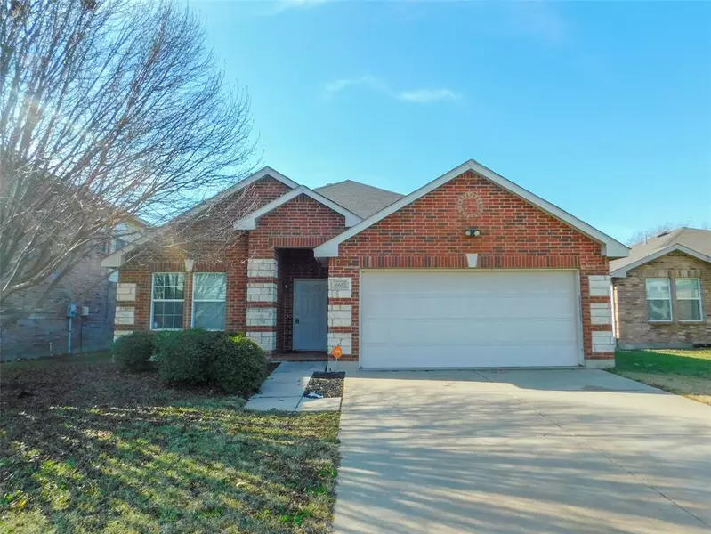 16657 Woodside Drive, Fort Worth, TX 76247