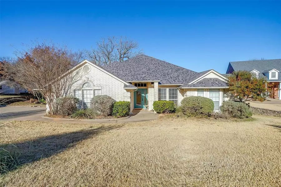 8525 Kingsley Circle, Granbury, TX 76049