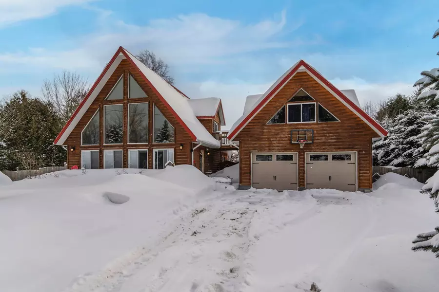 9 Philpark RD, Simcoe, ON L9M 0M7