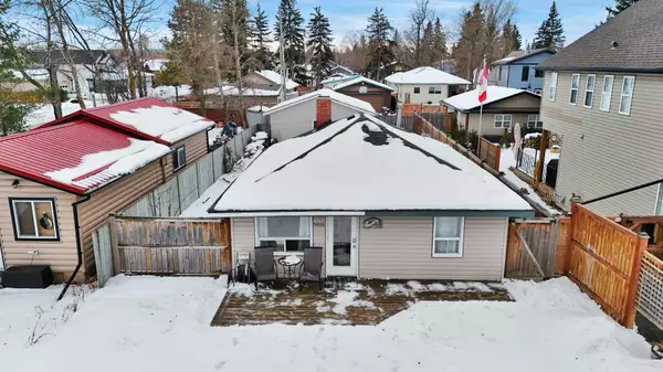 5008 35 ST, Sylvan Lake, AB T4S 1B3