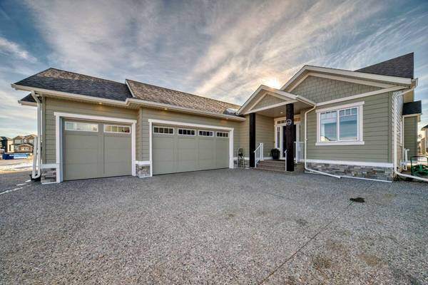 13 Cimarron Estates GDNS, Okotoks, AB T1S 0R1