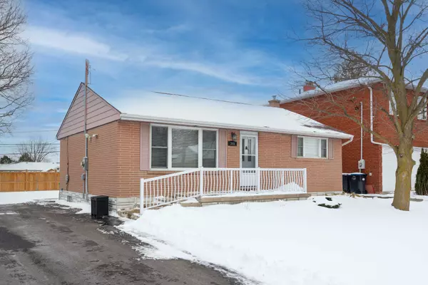 305 Henderson ST, Peel, ON L7E 4X8